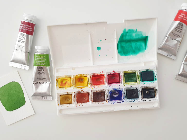 watercolour paint tin palette mixing